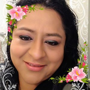 Meet your Posher, Bustos